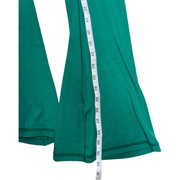 Aerie offline Real Me Flare Leggings (Short) - Picture 7 of 9